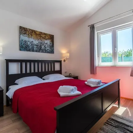 Holiday home House Vlado 2089 Krizanici